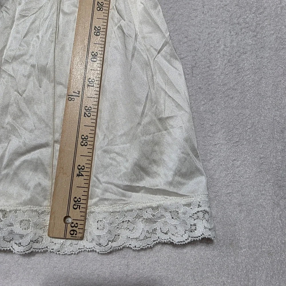 Vassarette Vintage Ivory Lace Trim Slip Dress Women's Size‎ 34F VTG